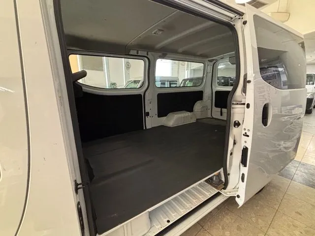NV350キャラバン 1.25t(ニッサン)の車両写真