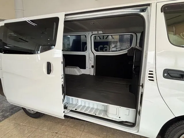 NV350キャラバン 1.25t(ニッサン)の車両写真