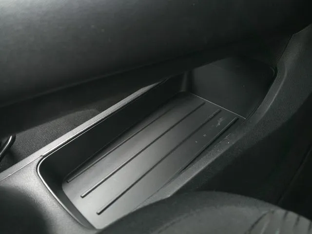 ニッサン　ノート　４ＷＤ
