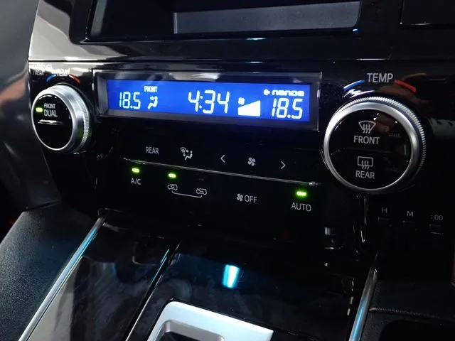 トヨタ　アルファード