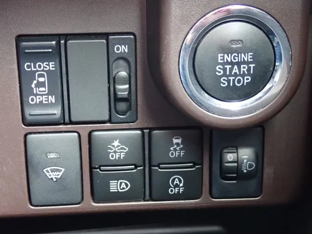 ダイハツ トール 4WD