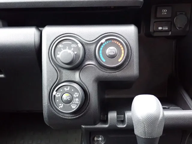 プロボックスバン　４ＷＤ（トヨタ）の車両写真