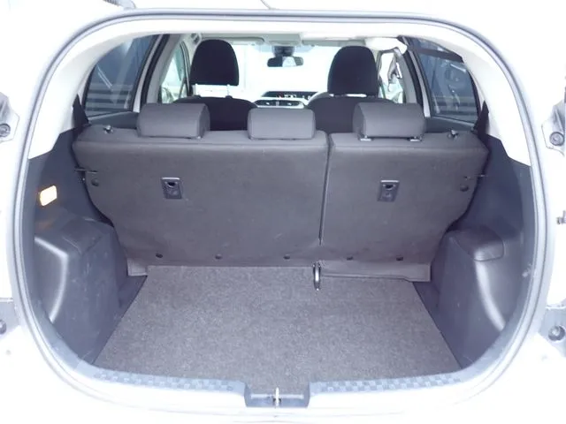 アクア（トヨタ）の車両写真