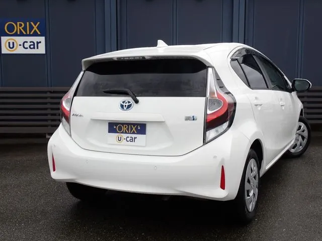 アクア（トヨタ）の車両写真