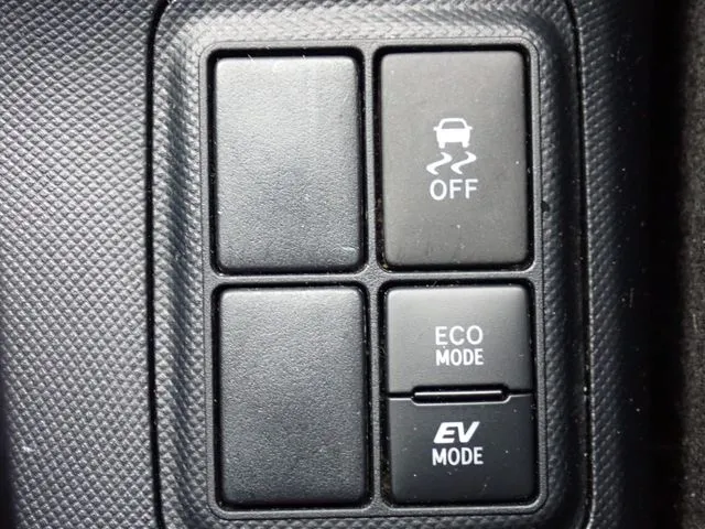 アクア（トヨタ）の車両写真