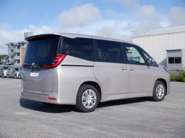 ノア(トヨタ)の車両写真