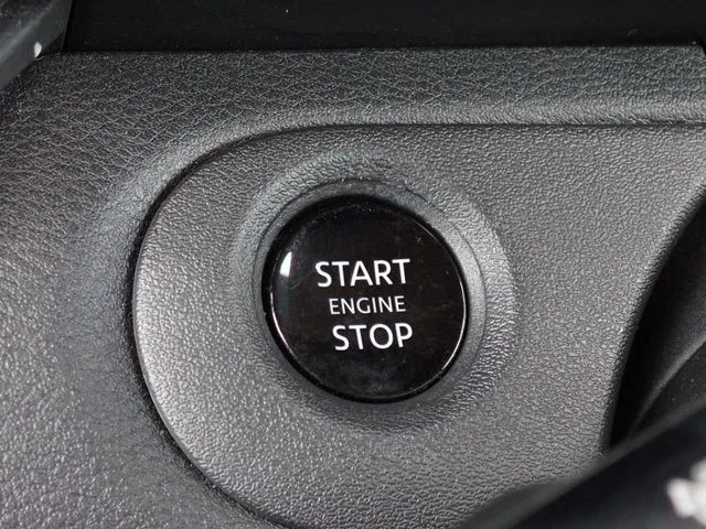 セレナ（ニッサン）の車両写真