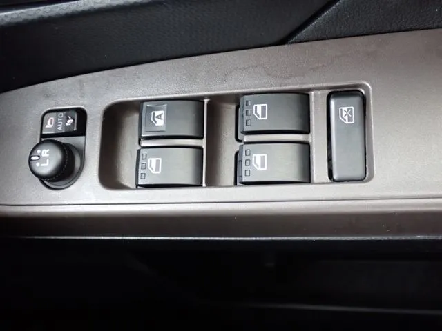 ルーミー(トヨタ)の車両写真