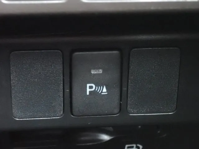 ルーミー(トヨタ)の車両写真