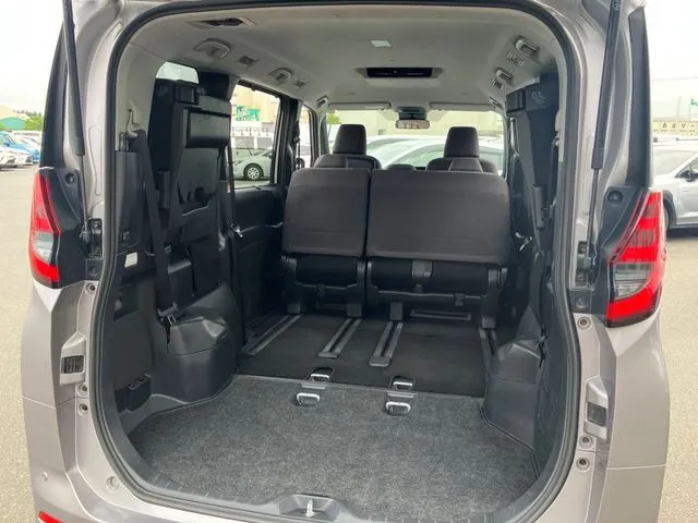 ノア 4WD(トヨタ)の車両写真
