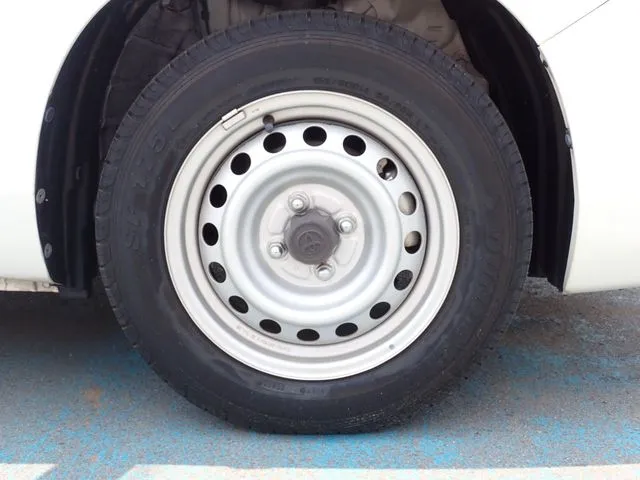 トヨタ　プロボックスバン　２ＷＤ