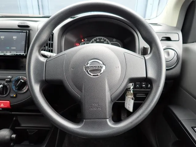 NV150 AD 2WD(ニッサン)の車両写真