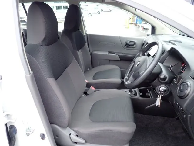 NV150 AD 2WD(ニッサン)の車両写真
