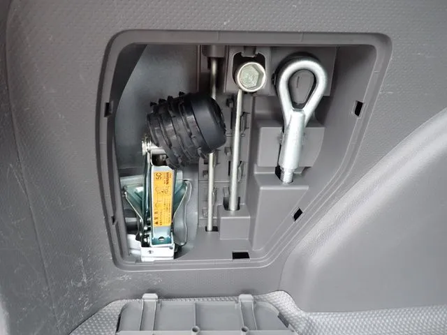 NV150 AD 2WD(ニッサン)の車両写真