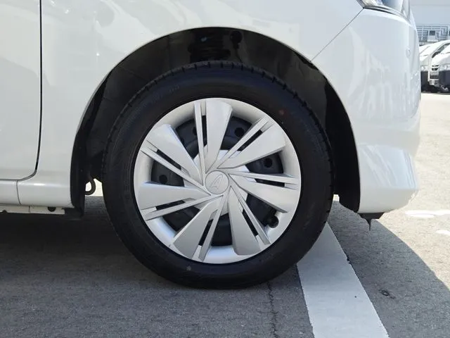 ダイハツ　ミラ　イース