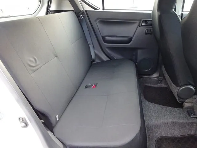 ミラ　イース　４ＷＤ（ダイハツ）の車両写真