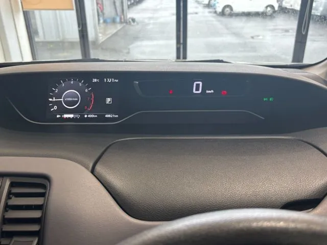 セレナ Sハイブリッド(ニッサン)の車両写真