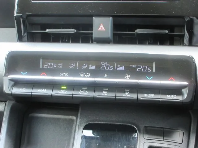 ノア　４ＷＤ（トヨタ）の車両写真