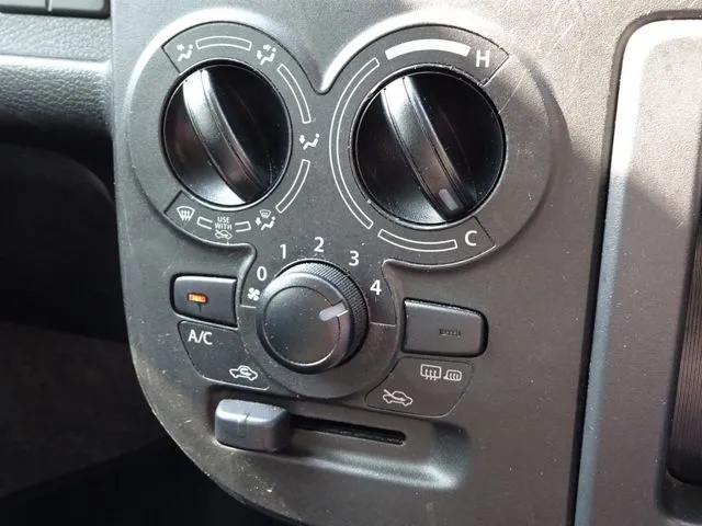 スズキ　アルト　４ＷＤ