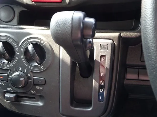 スズキ　アルト　４ＷＤ