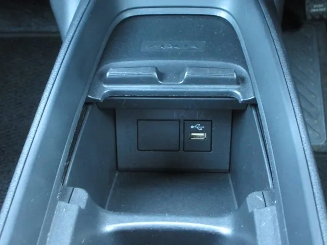アクア(トヨタ)の車両写真