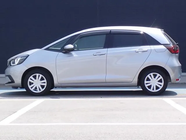ホンダ　フィット　ｅ：ＨＥＶ