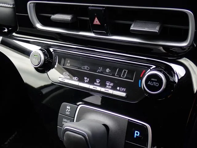 アクア(トヨタ)の車両写真