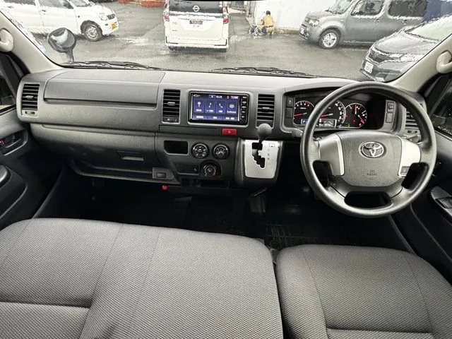 ハイエースバン　１．２５ｔ　２ＷＤ（トヨタ）の車両写真