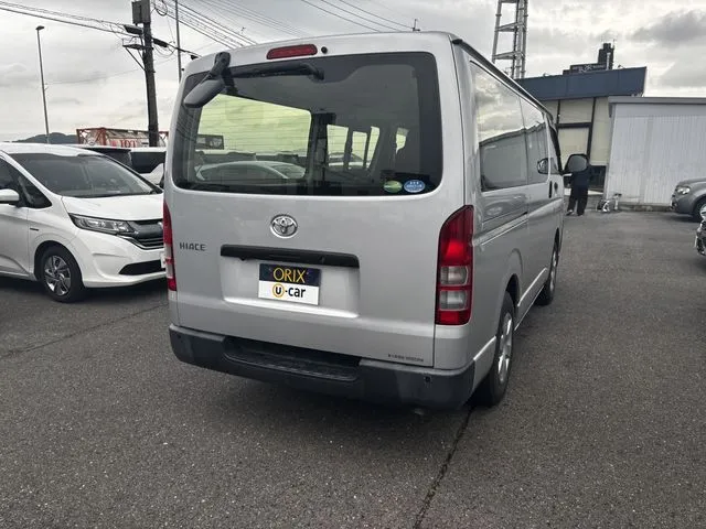 ハイエースバン　１．２５ｔ　２ＷＤ（トヨタ）の車両写真