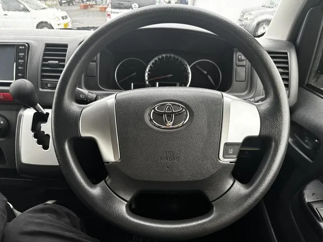 ハイエースバン　１．２５ｔ　２ＷＤ（トヨタ）の車両写真