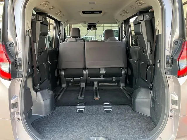 ノア　４ＷＤ（トヨタ）の車両写真
