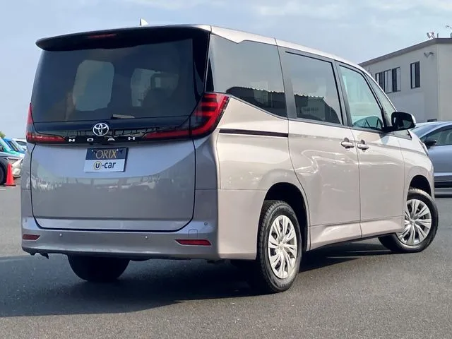 ノア　４ＷＤ（トヨタ）の車両写真