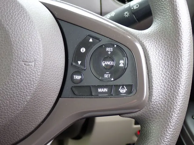 N BOX(ホンダ)の車両写真