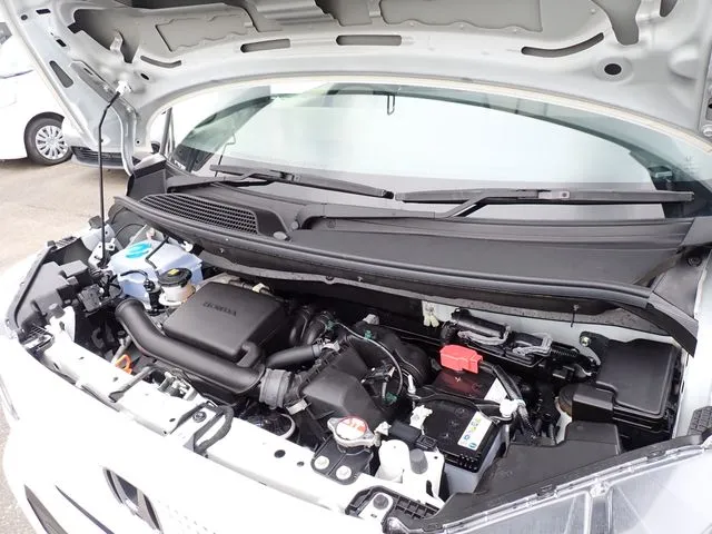 ホンダ　Ｎ　ＢＯＸ　４ＷＤ