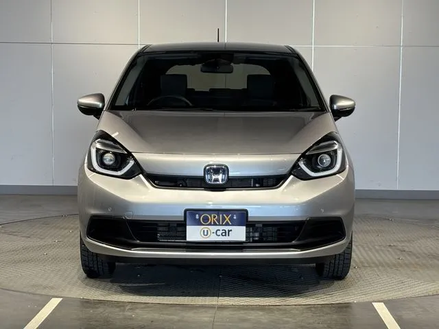 ホンダ　フィット　ｅ：ＨＥＶ　４ＷＤ