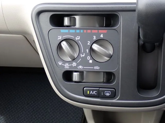 パッソ 4WD(トヨタ)の車両写真