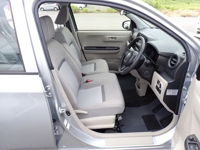 パッソ 4WD(トヨタ)の車両写真