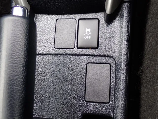 カローラフィールダー 4WD(トヨタ)の車両写真