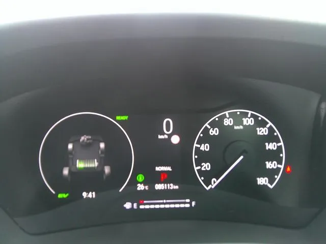 ヴェゼル e:HEV(ホンダ)の車両写真