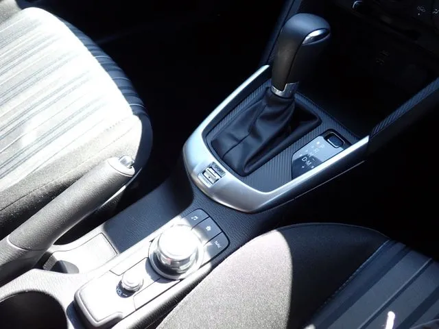 MAZDA2(マツダ)の車両写真