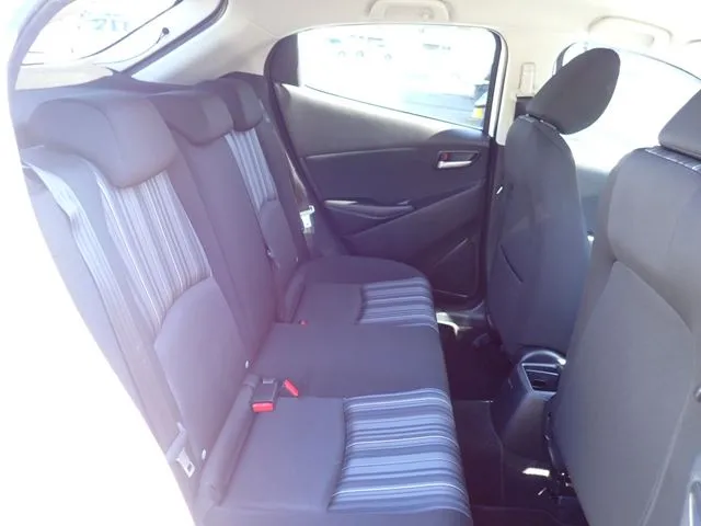 MAZDA2(マツダ)の車両写真