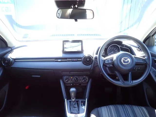 MAZDA2(マツダ)の車両写真