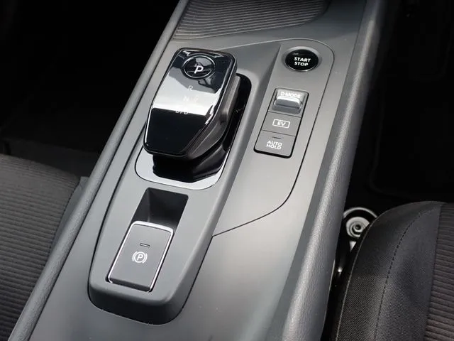 ノート(ニッサン)の車両写真