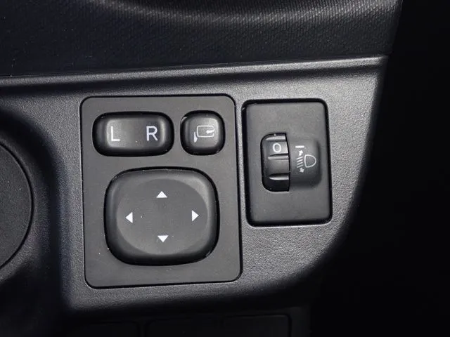アクア（トヨタ）の車両写真