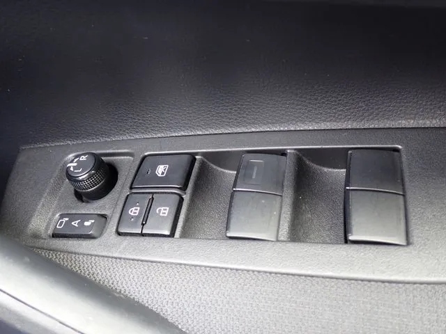 カローラ　セダン（トヨタ）の車両写真