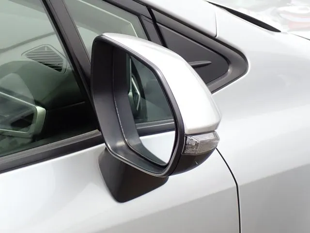 カローラ　セダン（トヨタ）の車両写真