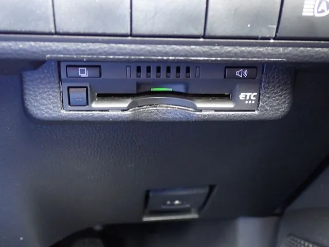 カローラ　セダン（トヨタ）の車両写真
