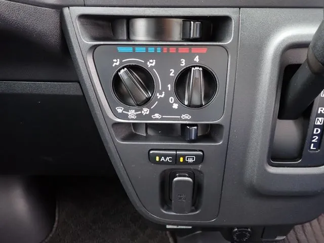 ハイゼットカーゴ 4WD(ダイハツ)の車両写真