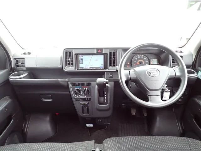 ハイゼットカーゴ 4WD(ダイハツ)の車両写真