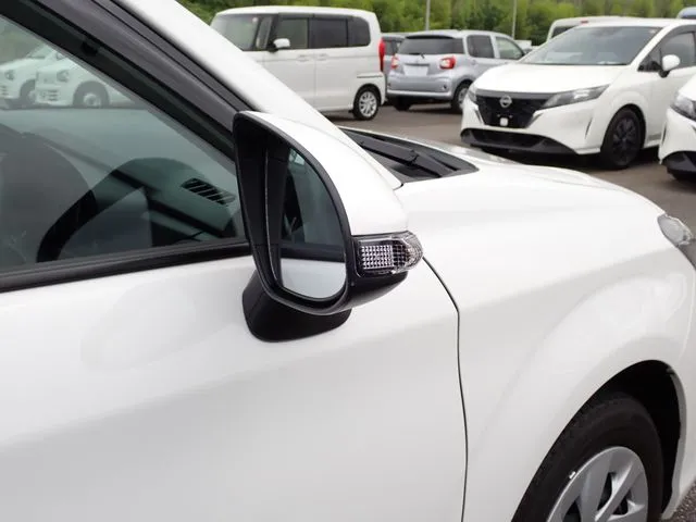 カローラアクシオ ハイブリッド(トヨタ)の車両写真